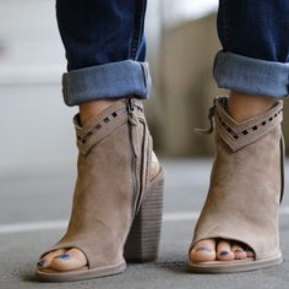 New Dolce Vita Natasha Suede Ankle Booties $169 - Picture 5 of 7